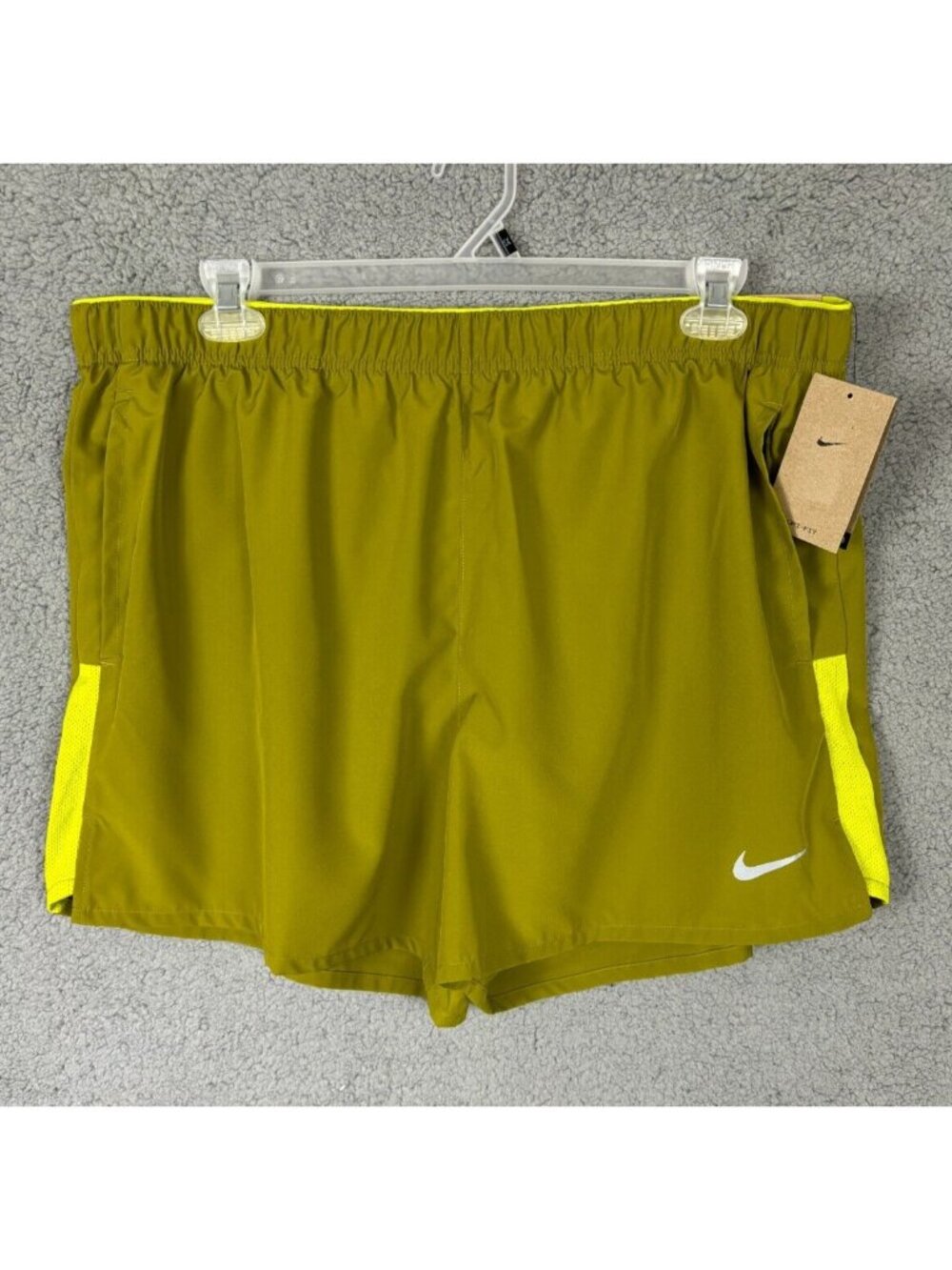 Nike Men's Dri-FIT Challenger 5" Brief-Lined Versatile Shorts XXL Moss NWT's.
